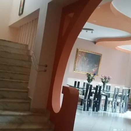 בית הארחה Vila Nely