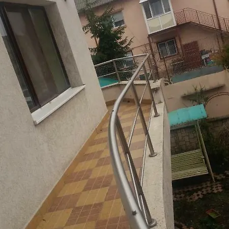 בית הארחה Vila Nely