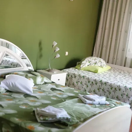 בית הארחה Vila Nely קונסטנצה
